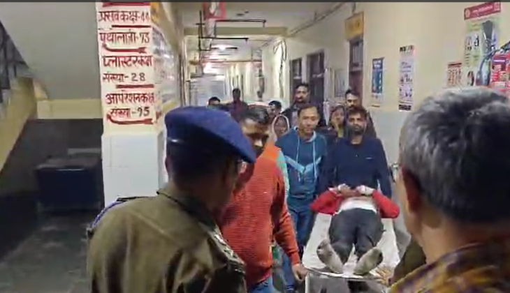 Sant Kabir Nagar Shock: Bride's Father Shot Youth Over Love Marriage, Admitted in Gorakhpur Medical College