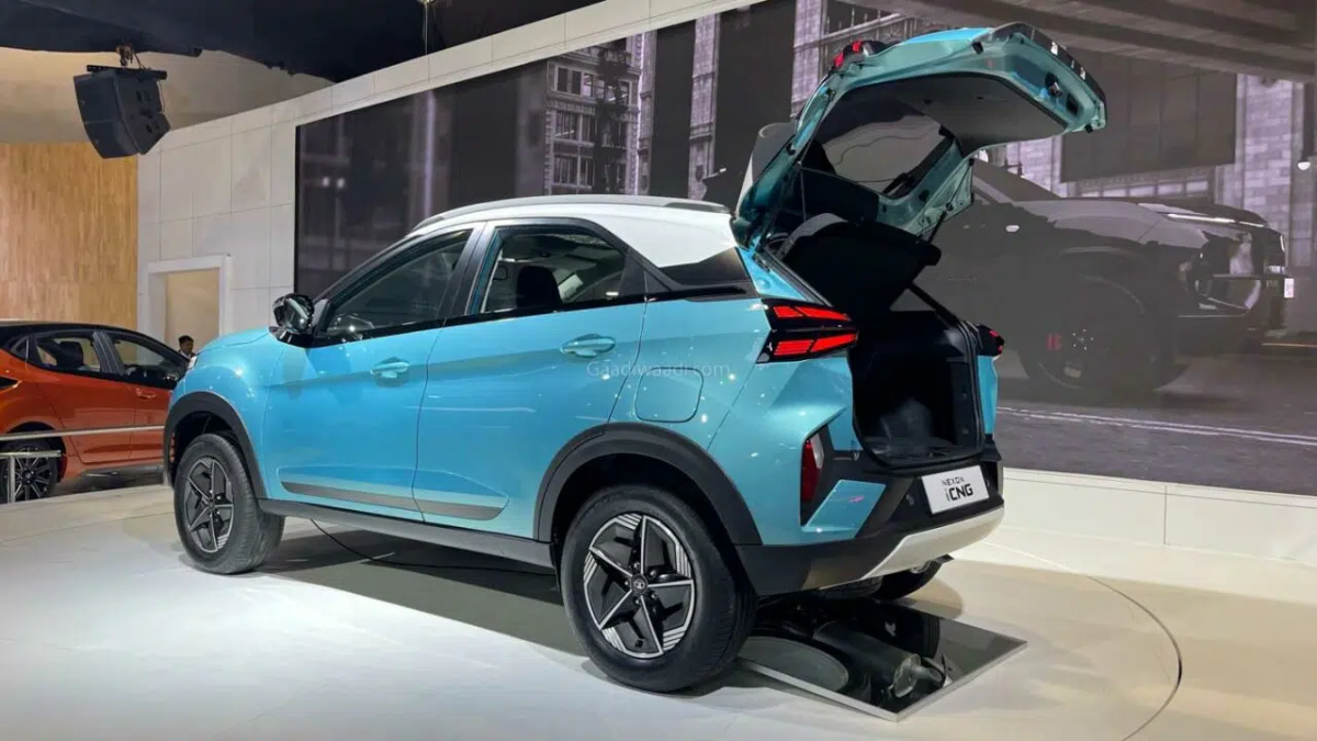Tata Nexon CNG Launched at ₹8.99 Lakh: India’s First Turbocharged CNG SUV