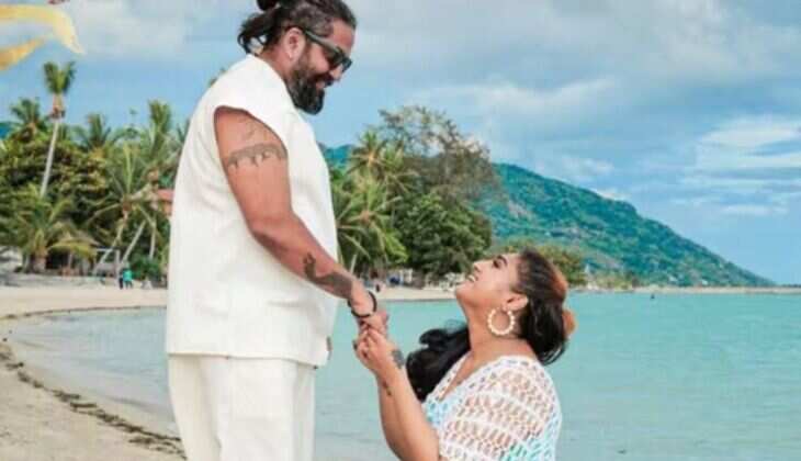 Vanitha Vijaykumar&rsquo;s Beachside Proposal to Robert