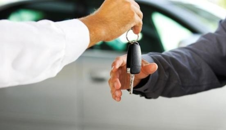 Ready to Drive Home a New Car This Festive Season? Don&rsquo;t Forget These 5 Budget-Saving Tips!