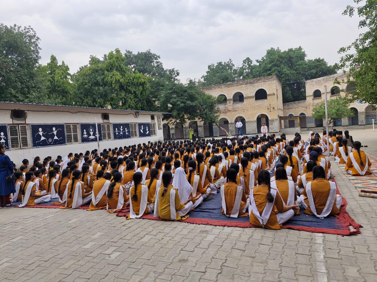 Isha Foundation yoga sessions