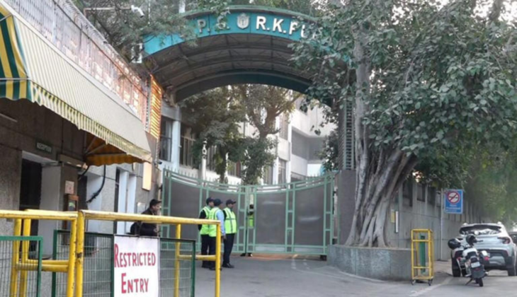 Delhi Schools Receive Bomb Threats: DPS, Salwan, and Cambridge Schools in Danger