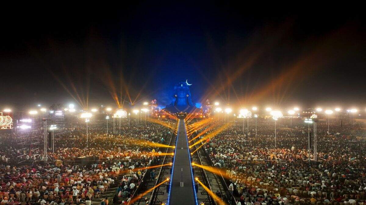 Isha Mahashivratri 2026 Witnesses Historic Spiritual Gathering; Rajnath Singh, Global Dignitaries Grace Grand Celebrations