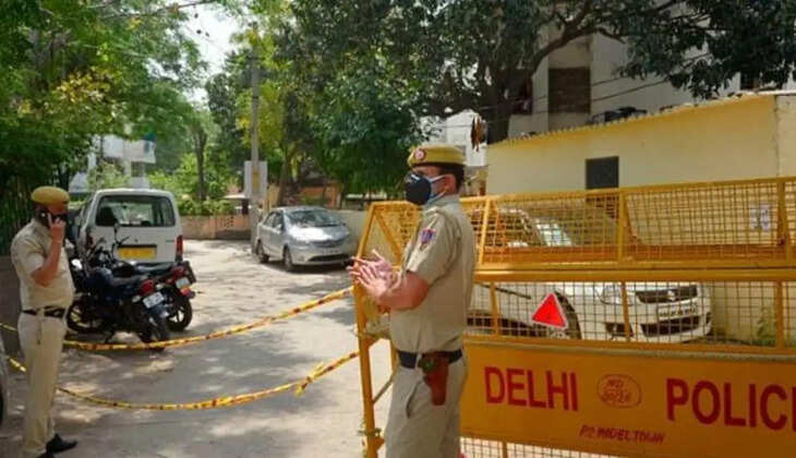 Delhi Crime Daylight Shooting Sparks Panic in West Delhi Meera Bagh