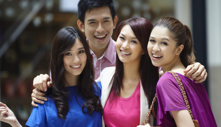 Man Secretly Juggles Wife and 4 Girlfriends