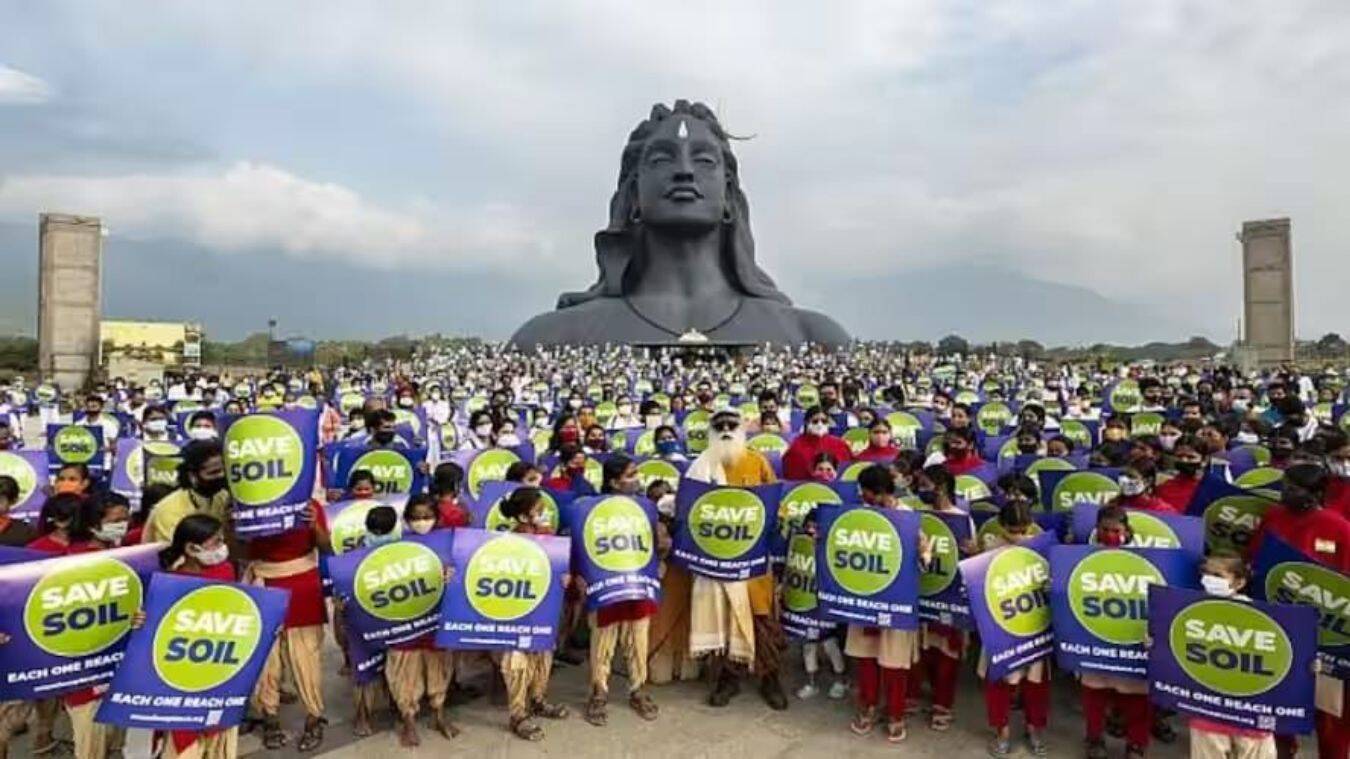 IUCN Adopts World’s First Soil Security Law, Co-Sponsored by Save Soil