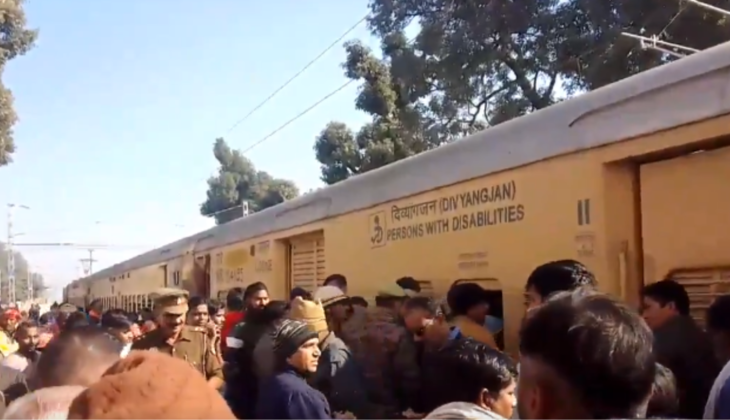&nbsp;Bijnor Train Passenger Threatens Suicide, Locks Himself in Compartment with Petrol Bottle