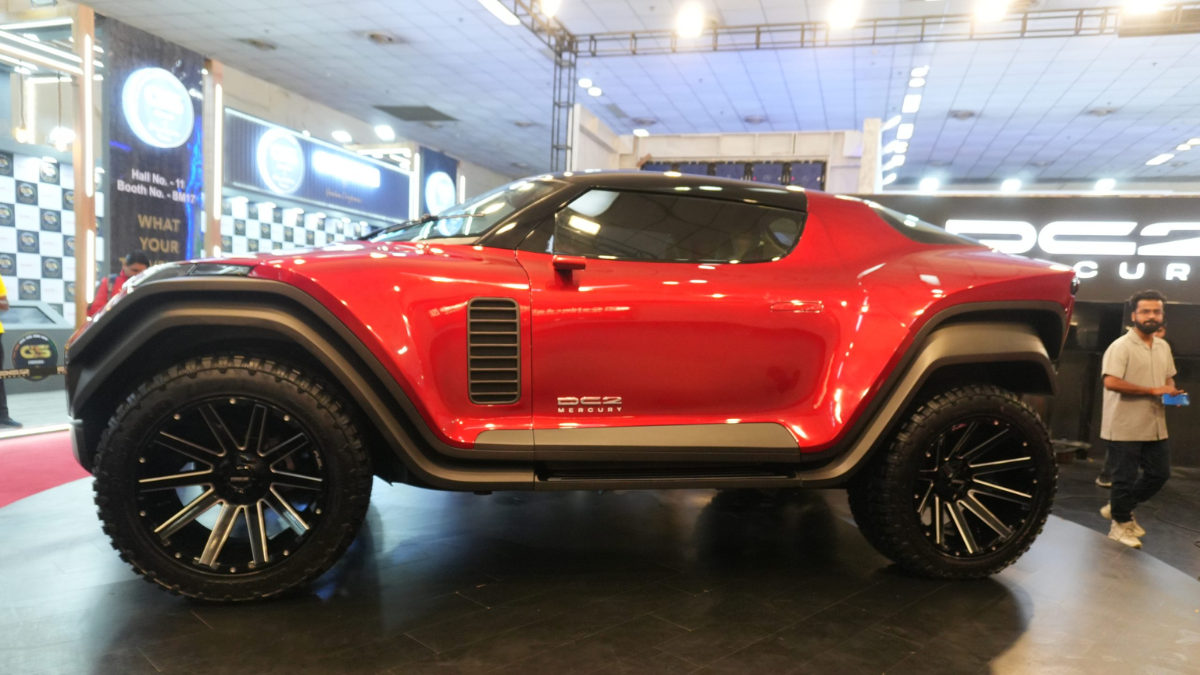 DC2 Unveils e-TANQ Off-Roader and Luxe Europa Showroom at Bharat Mobility Expo 2025