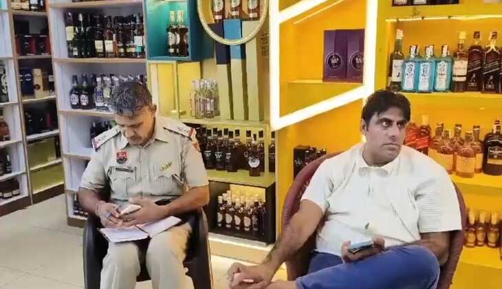 Sensational Robbery in Rohtak: ₹3 Lakh Stolen from Liquor Shop, Culprits Flee on Stolen Bike