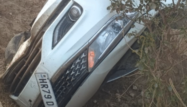 Google Maps Leads to Another Accident in Bareilly: Car Falls Into Canal, Three Escape Unhurt