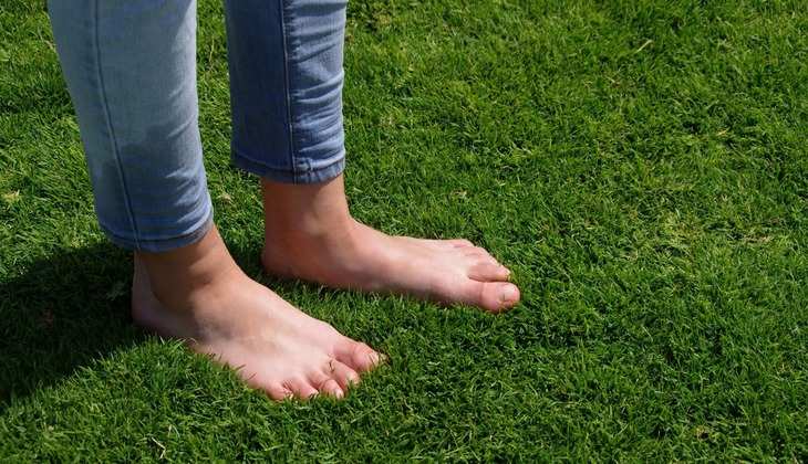 Walking on grass benefits