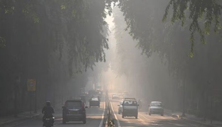 Delhi Chokes Under Smog: Hazardous AQI Levels, Flights Delayed, School Closures Demanded