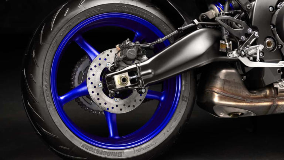 Rev Up Your Ride: Yamaha Launches the Stunning YZF-R9 Supersport Motorcycle!