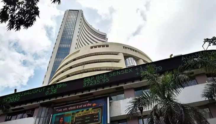 Sensex and Nifty Drop Amid F&O Expiry; Banking Shares Lead Decline - Read Now