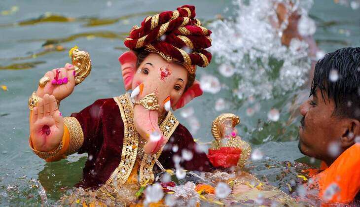 Ganesh Chaturthi 2024 More Than 62000 Idols Immersed in Mumbai on Day Two