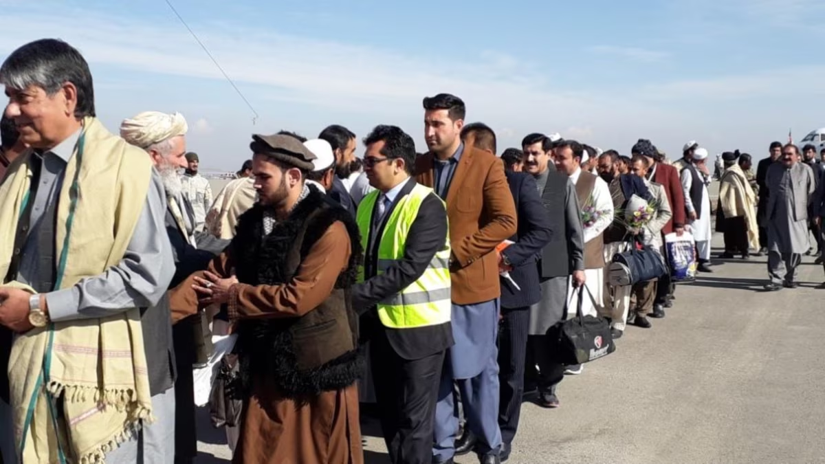 Shock For Pakistan from UAE: No Visas for its Nationals Without Return Tickets From Now