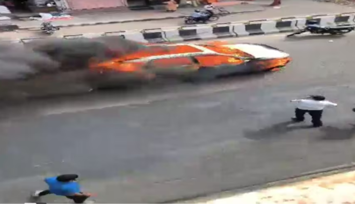 driverless burning car Jaipur