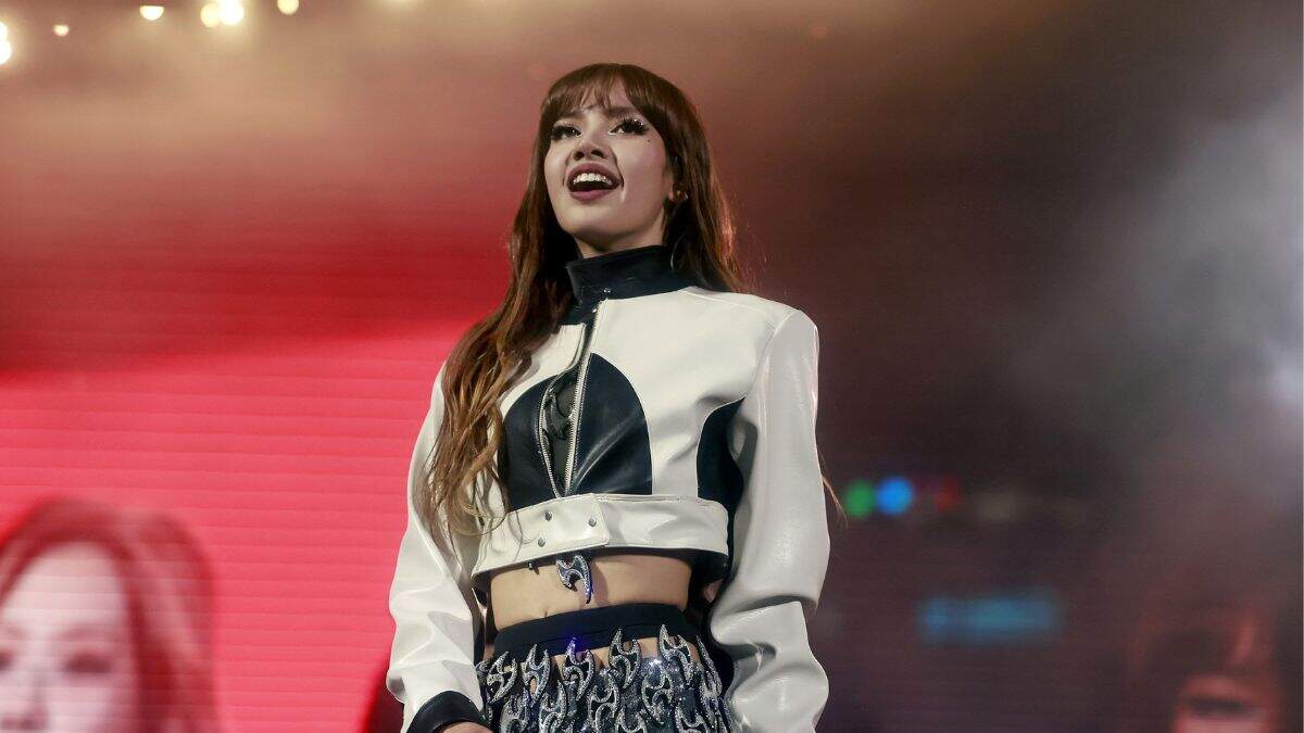 Watch BLACKPINK's Lisa Perform "Rockstar" and "Moonlit Floor" at