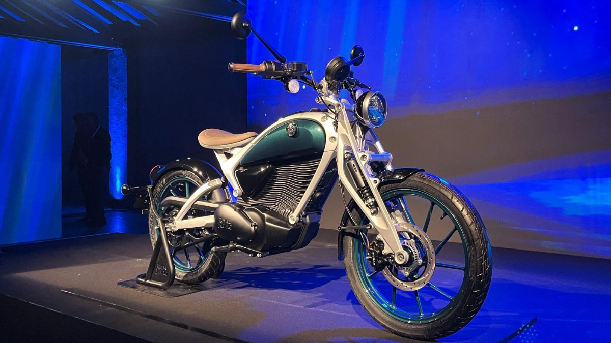 Royal Enfield Unveils First Electric Bike, the Flying Flea C6, at EICMA 2024