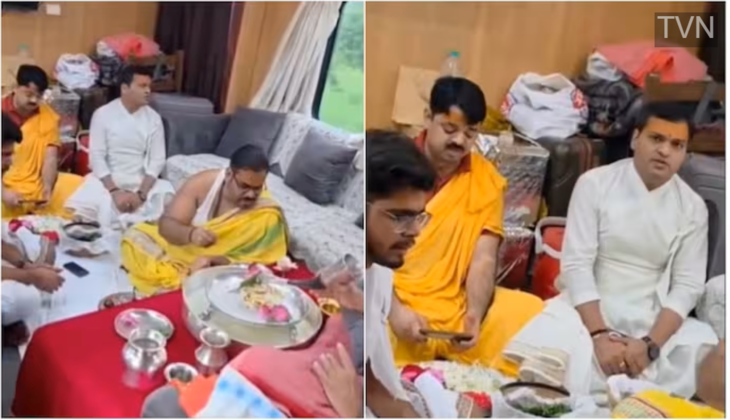 Puja In train