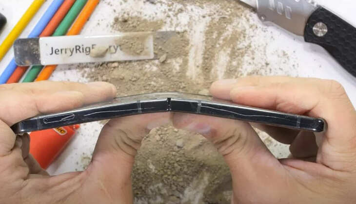 Smartphone durability test