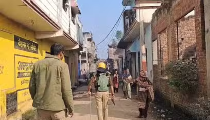 Meerapur By-Election: Allegations of Voter Obstruction and Stone Pelting on Police in Kakrauli