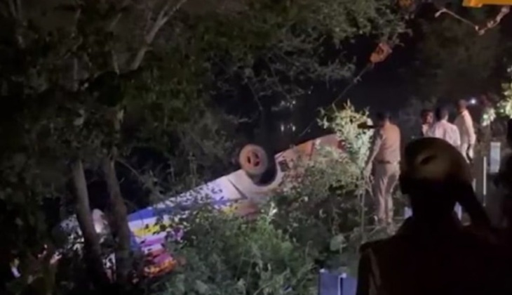 Bus Accident in Siddharthnagar Leaves 3 Dead and 22 Injured in Tragic Incident